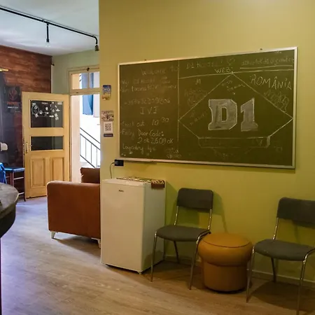 D1 Hostel Τίρανα